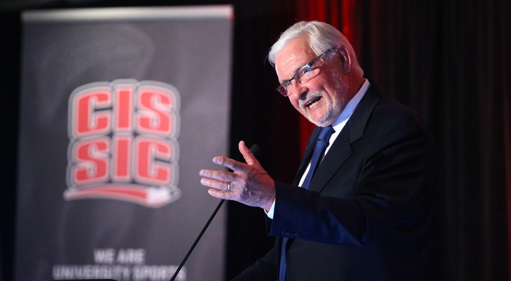 Voyageurs Mourn Loss of Peter Campbell, Winningest Coach in Men's Basketball Program History